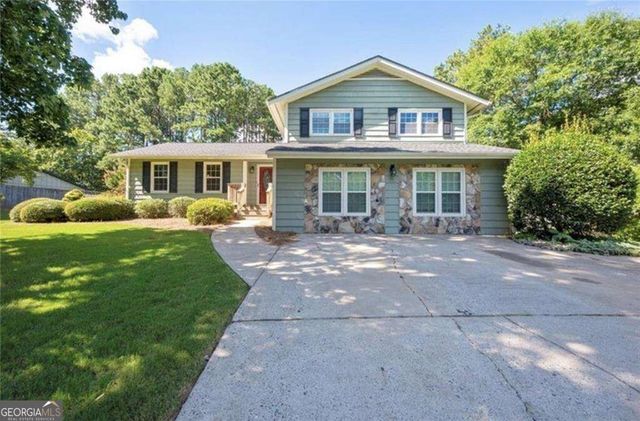 392 Heritage Lane, Alpharetta, GA 30009