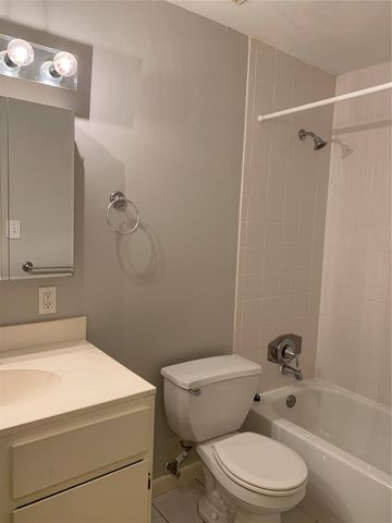 2201 Driscoll Street 4, Houston, TX 77019