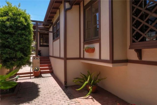 652 35th, Manhattan Beach, CA 90266