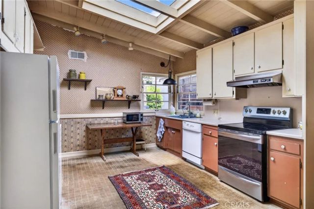 652 35th, Manhattan Beach, CA 90266