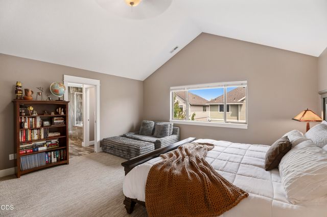 21340 NE Evelyn Place, Bend, OR 97701