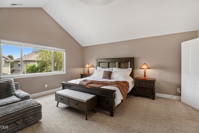 21340 NE Evelyn Place, Bend, OR 97701