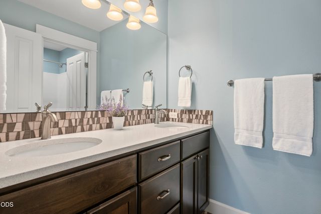 21340 NE Evelyn Place, Bend, OR 97701