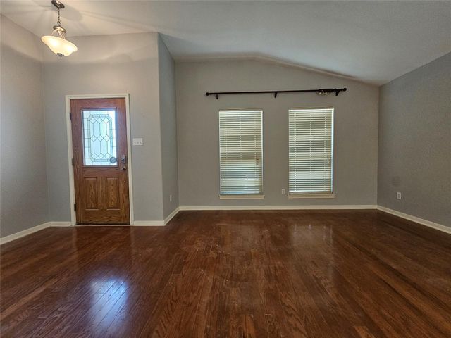 2035 Intrepid DR, Buda, TX 78610