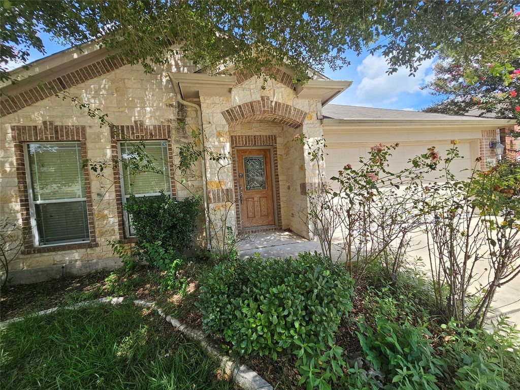 2035 Intrepid DR, Buda, TX 78610