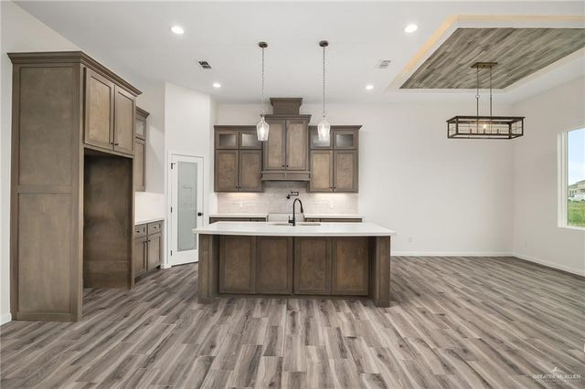 1010 Azalea Street, Mission, TX 78573