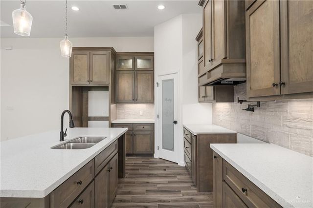1010 Azalea Street, Mission, TX 78573