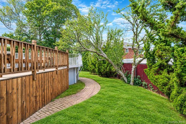 3 Rosewood Drive, Massapequa, NY 11758