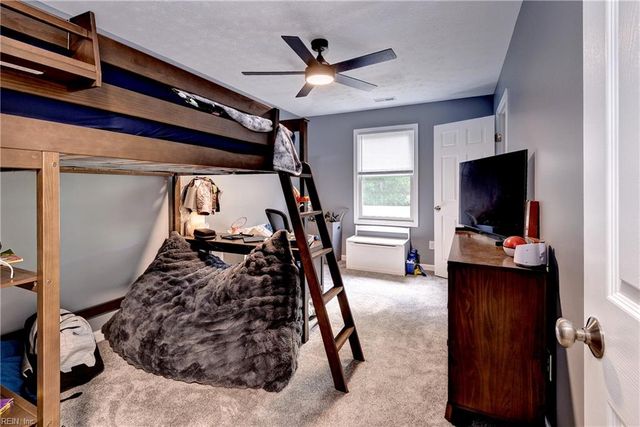 6139 Lamberth LN, Gloucester, VA 23061