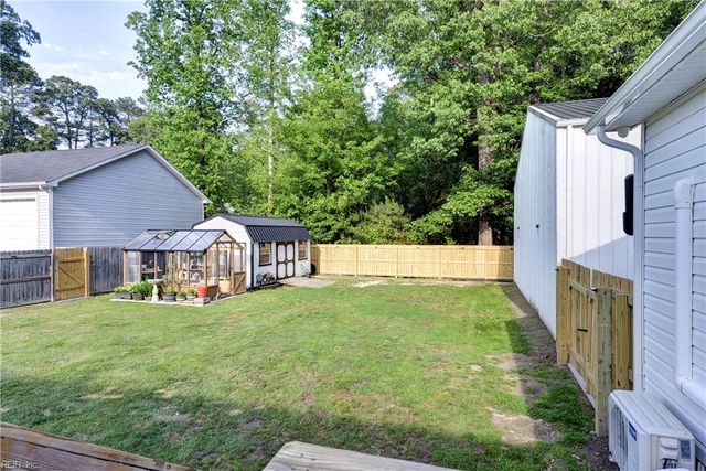 6139 Lamberth LN, Gloucester, VA 23061