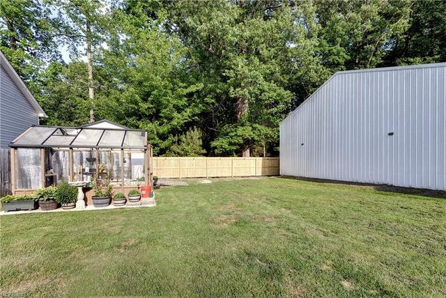 6139 Lamberth LN, Gloucester, VA 23061