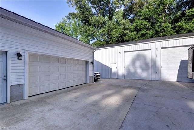 6139 Lamberth LN, Gloucester, VA 23061