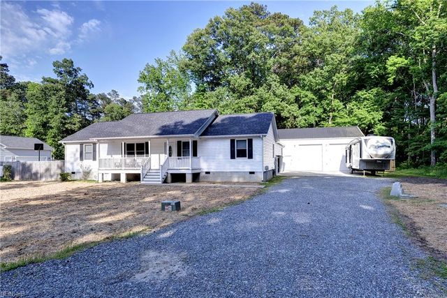 6139 Lamberth LN, Gloucester, VA 23061