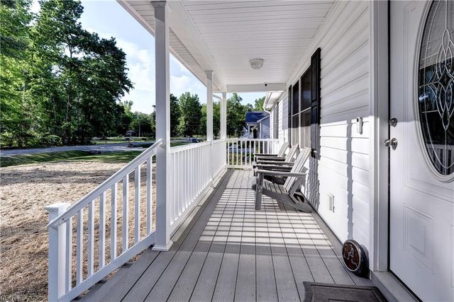 6139 Lamberth LN, Gloucester, VA 23061