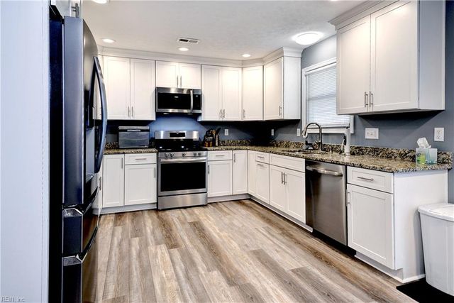 6139 Lamberth LN, Gloucester, VA 23061