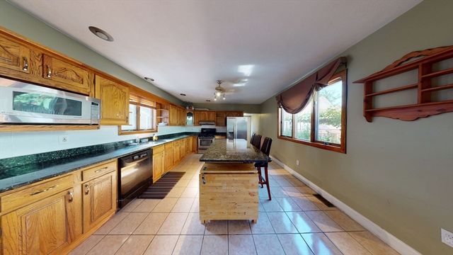 101 Magoun Ave 101, Medford, MA 02155