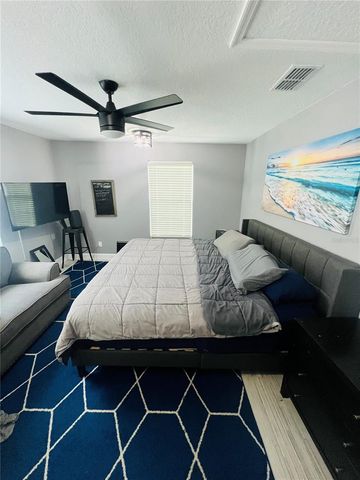 7301 N DIXON AVENUE B, Tampa, FL 33604