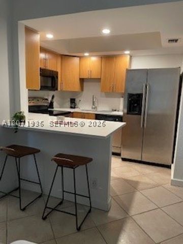 1050 SE 15th St 202, Fort Lauderdale, FL 33316