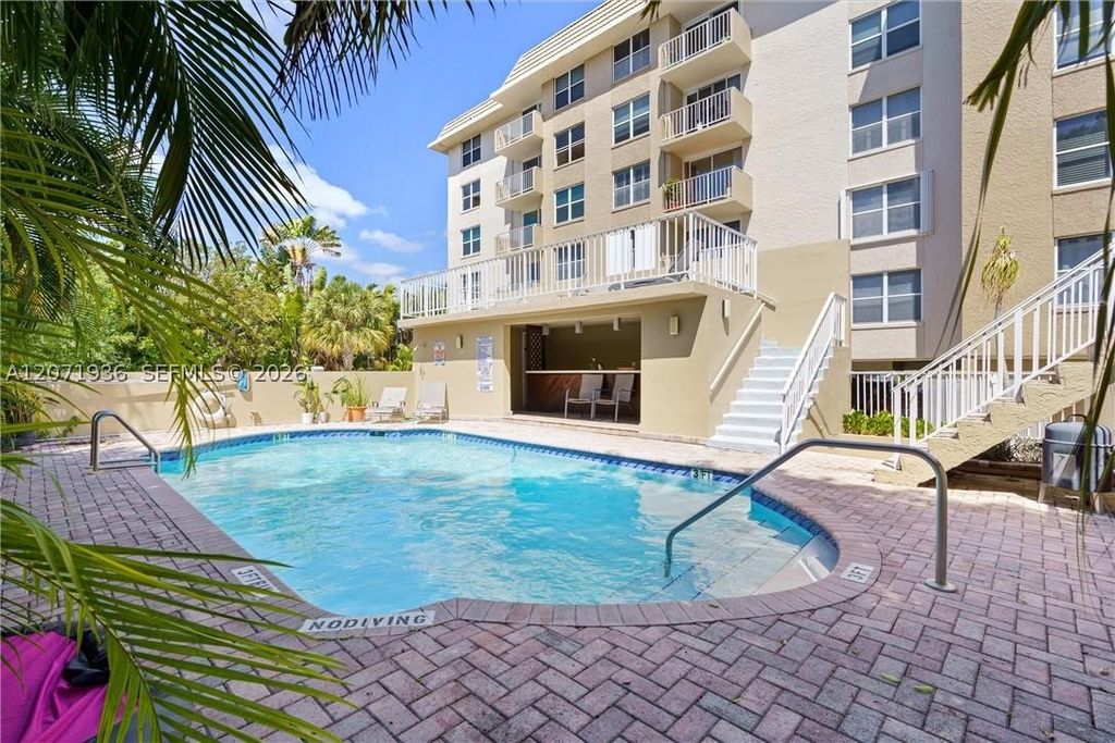 1050 SE 15th St 202, Fort Lauderdale, FL 33316