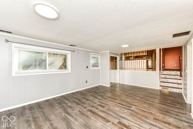 2249 Hogan Drive, Indianapolis, IN 46229