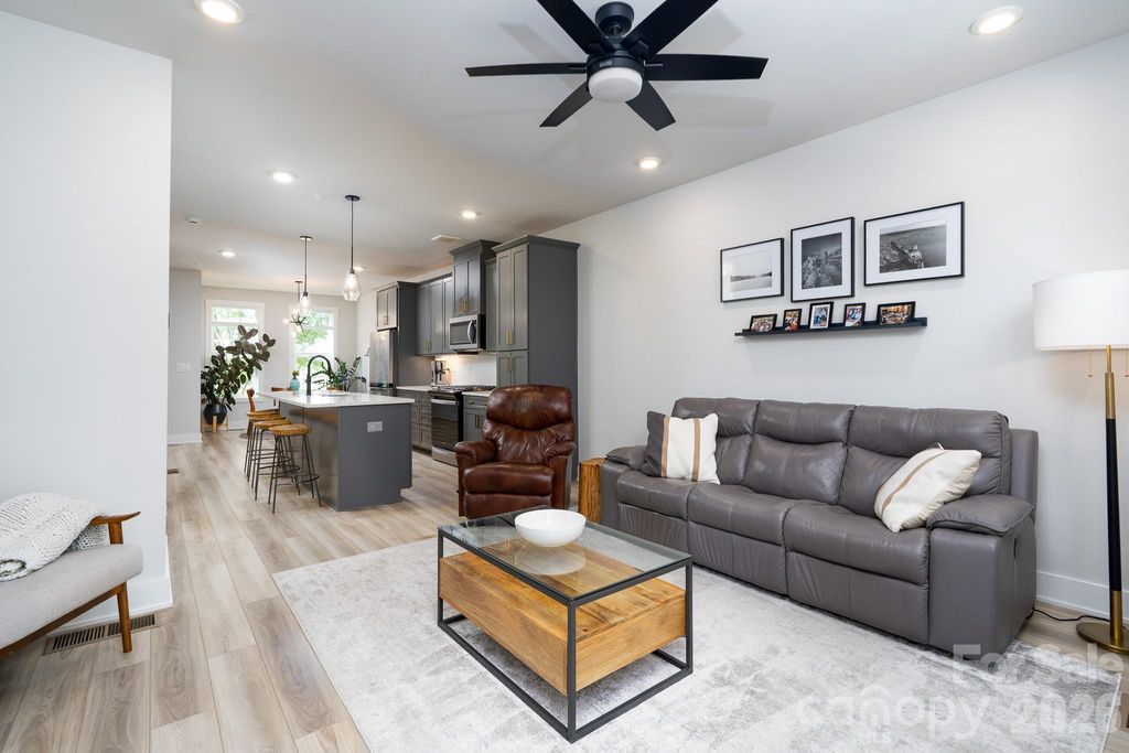 5018 Tiny Lane, Charlotte, NC 28203