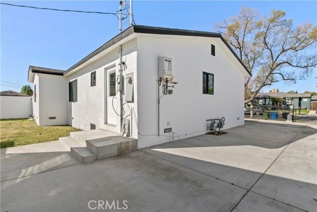 14448 Pinney Street, Arleta (los Angeles), CA 91331