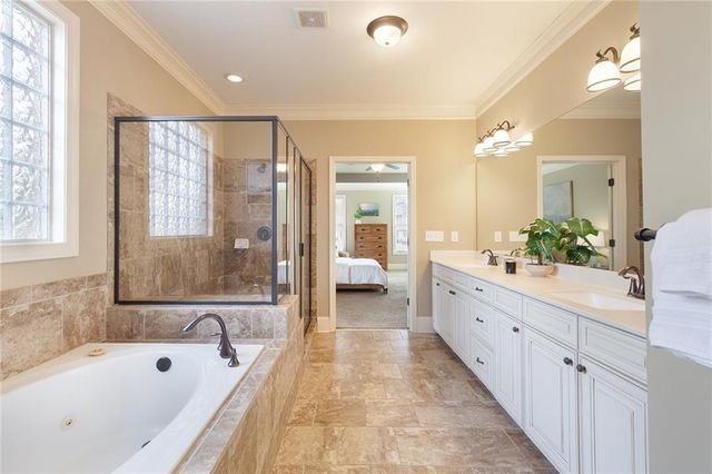 155 Cochran Farms Drive, Roswell, GA 30075