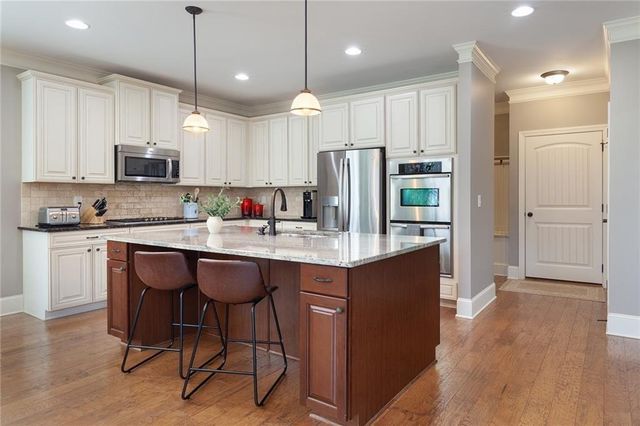 155 Cochran Farms Drive, Roswell, GA 30075