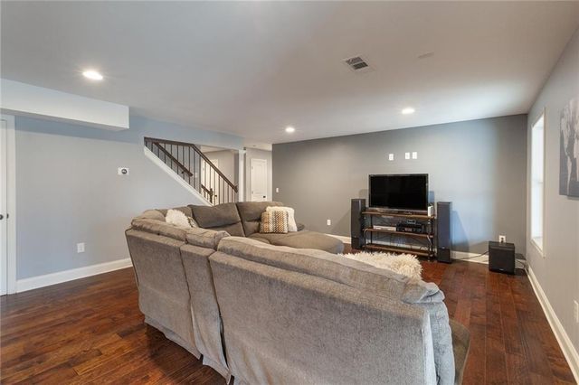 155 Cochran Farms Drive, Roswell, GA 30075