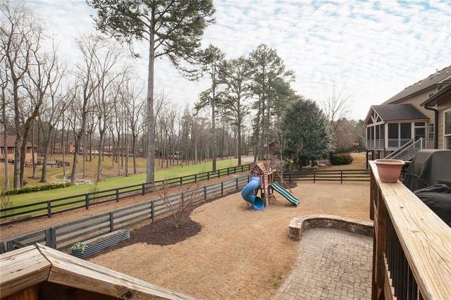 155 Cochran Farms Drive, Roswell, GA 30075