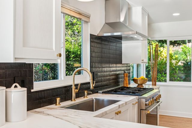 4671 Stauffer Pl, Oakland, CA 94619