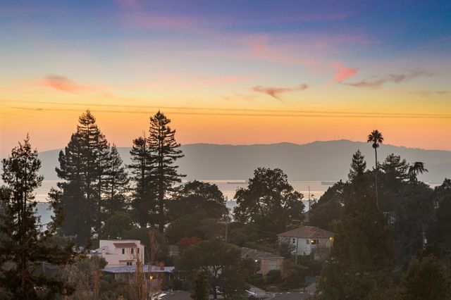 4671 Stauffer Pl, Oakland, CA 94619