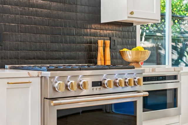 4671 Stauffer Pl, Oakland, CA 94619