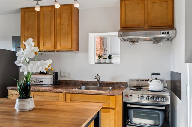 4671 Stauffer Pl, Oakland, CA 94619