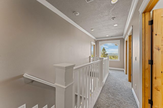 1679 NE Terrace Drive, Grants Pass, OR 97526