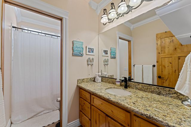 1679 NE Terrace Drive, Grants Pass, OR 97526