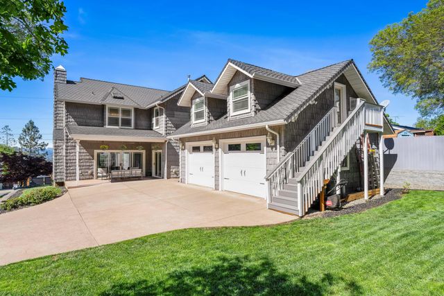 1679 NE Terrace Drive, Grants Pass, OR 97526