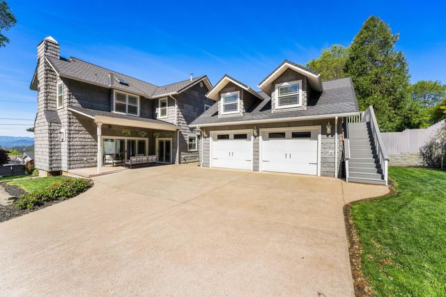 1679 NE Terrace Drive, Grants Pass, OR 97526