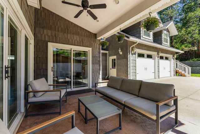 1679 NE Terrace Drive, Grants Pass, OR 97526