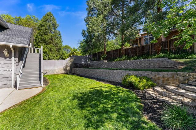 1679 NE Terrace Drive, Grants Pass, OR 97526