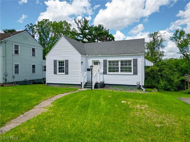 2717 Cleveland Avenue, Steubenville, OH 43952