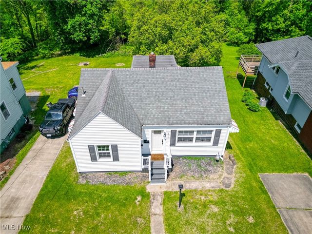 2717 Cleveland Avenue, Steubenville, OH 43952