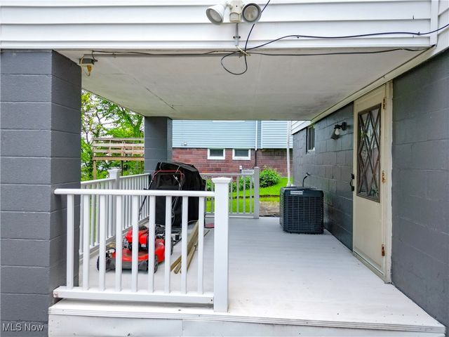 2717 Cleveland Avenue, Steubenville, OH 43952