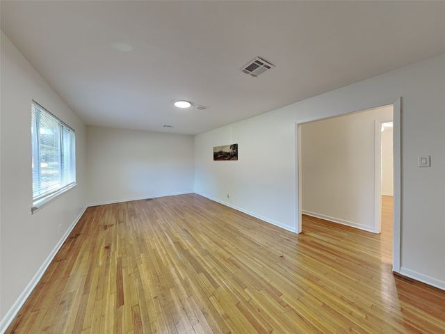 1019 Park Center Street, Benbrook, TX 76126