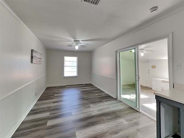 1019 Park Center Street, Benbrook, TX 76126