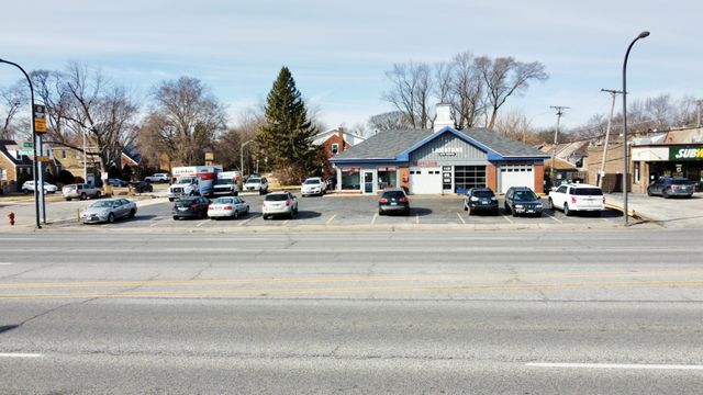 4808 W 96TH Place, Oak Lawn, IL 60453