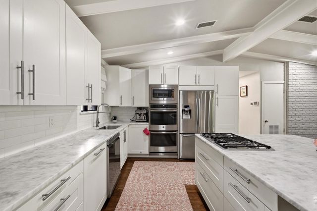 10111 Shadyview Drive, Dallas, TX 75238