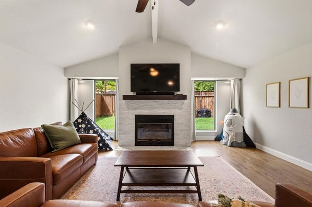 10111 Shadyview Drive, Dallas, TX 75238