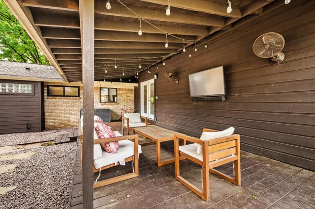 10111 Shadyview Drive, Dallas, TX 75238