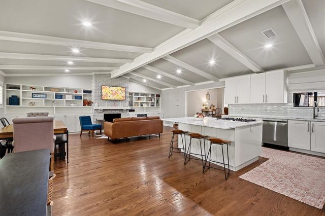 10111 Shadyview Drive, Dallas, TX 75238